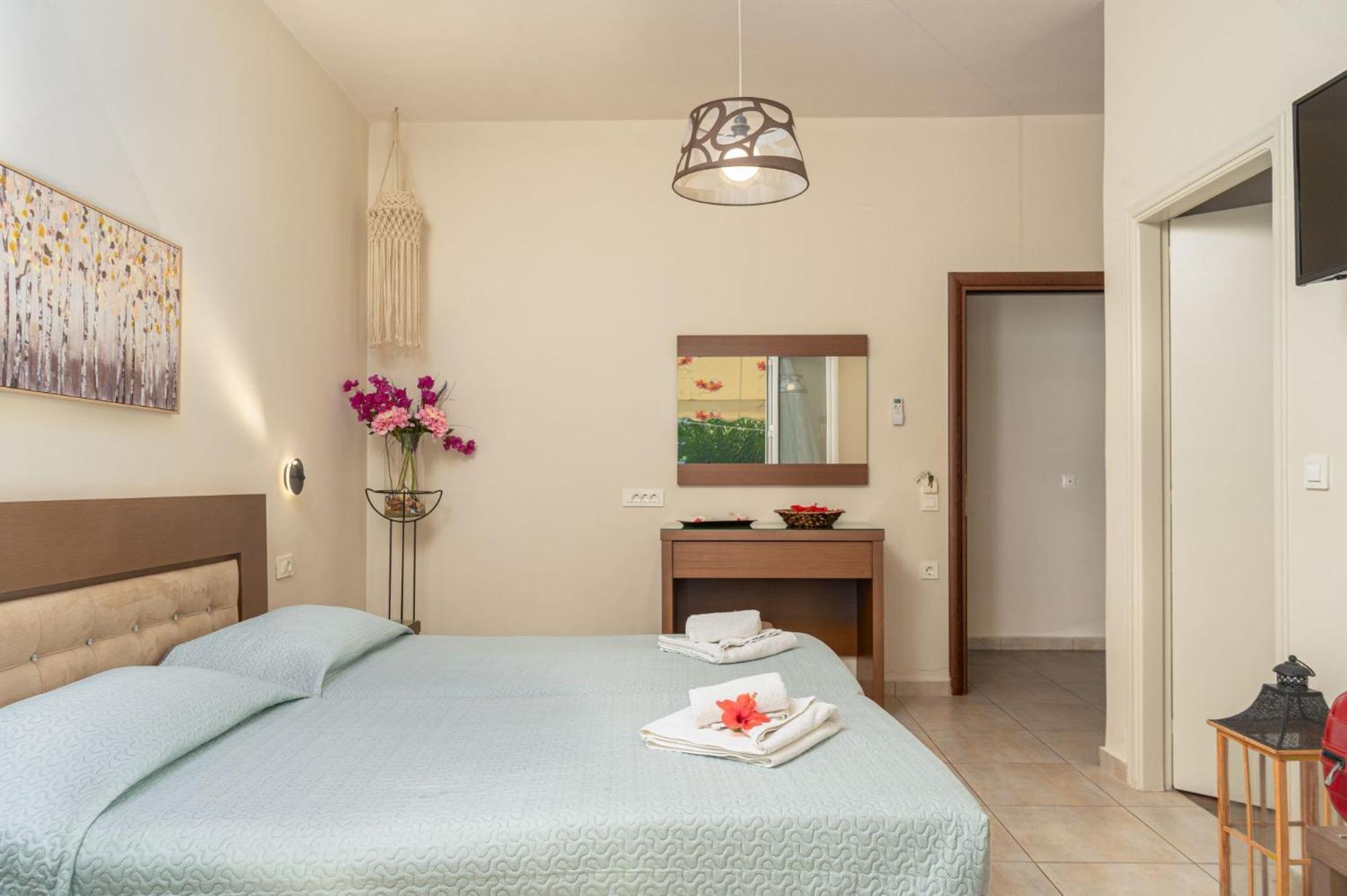 Stathis Beachfront Luxury Rooms Kalamákion Kamer foto