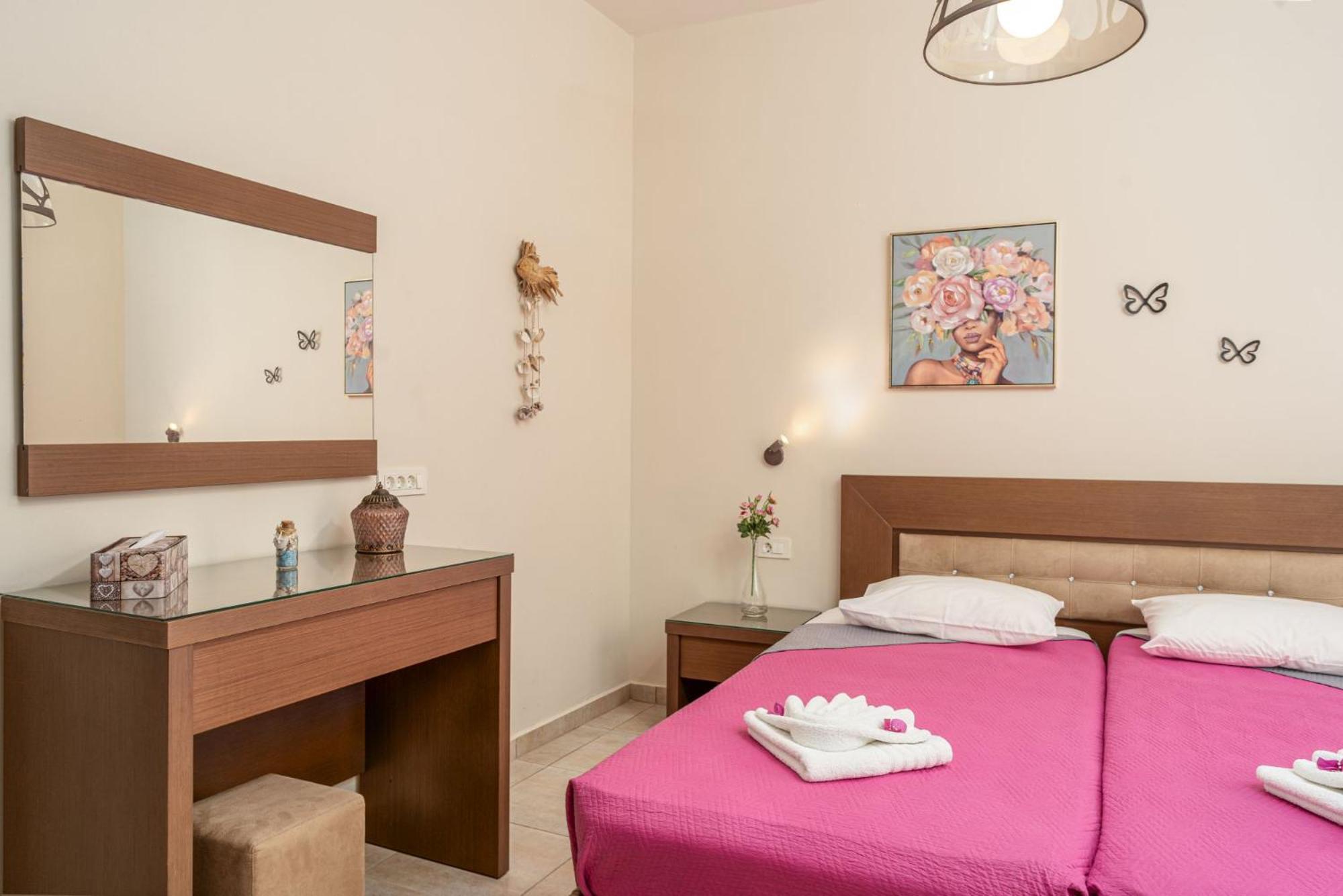 Stathis Beachfront Luxury Rooms Kalamákion Kamer foto
