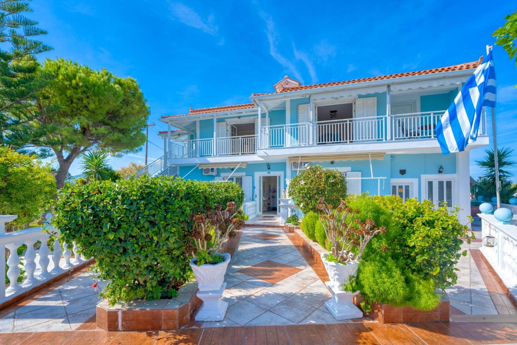 Stathis Beachfront Luxury Rooms Kalamákion Buitenkant foto